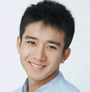 男生发型两边薄上面高怎么弄 男人什么发型显