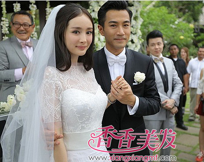 杨幂散发婚纱照_明星婚礼 杨幂婚纱照(2)