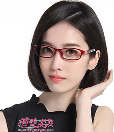 中年女性长脸发型图片 戴眼镜的长脸女生适合