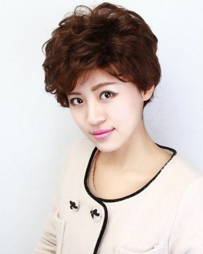 50岁女人烫什么发型 50岁妇女烫发发型图片(2