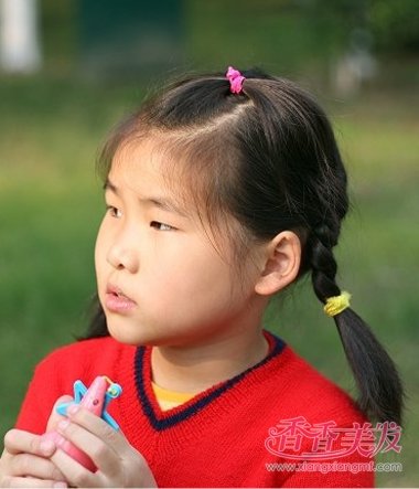 六岁小孩头发怎么编 中国小孩怎样编头发既简