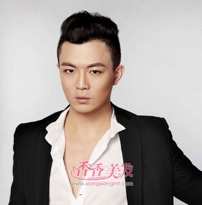 男生鬓毛剃掉的发型 新式男生剃两边发型(4)