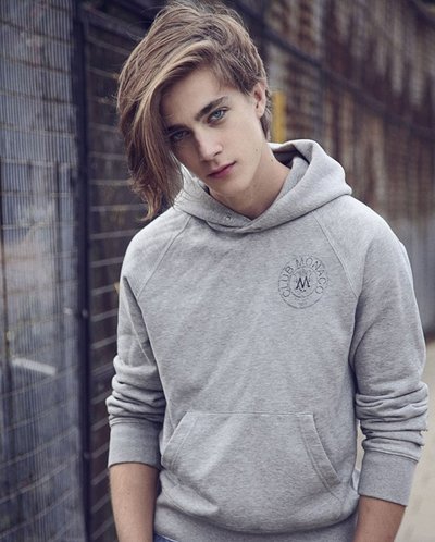 男士半边头发剃浅点什么发型好看 男生最新剃两边发型