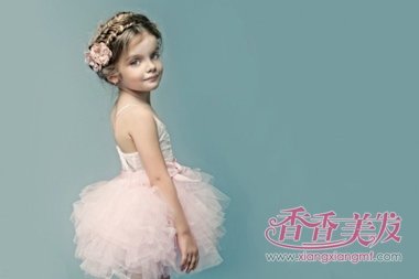 怎样给孩子梳头发舞台发型 怎样梳各式各样的