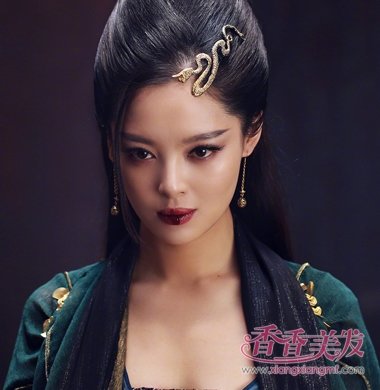 《斗破苍穹》女星妩媚 古装发型