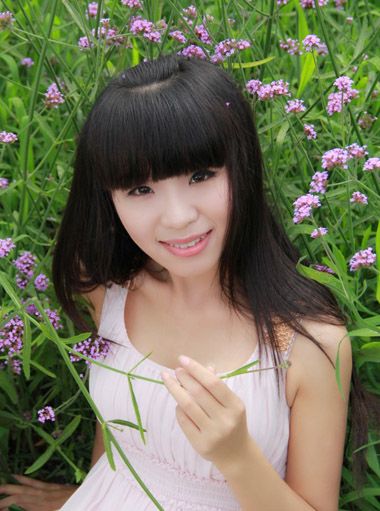 方脸妹子适合长直发还是卷发 长方脸<em>女生</em>适合