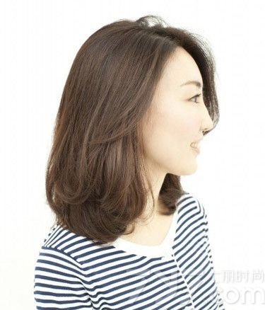 中长发只到脖子长短卷发棒怎么卷 短中长发c卷