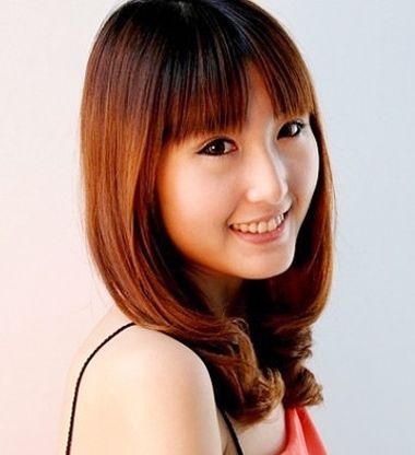日期:2016-05-31 10:40:54 浏览:(17362) 适合胖男士的发型有哪些呢?胖男士的发型种类是很多种的,每一款胖男士的发型都是经过设计师们精心设计的,胖胖的男士们你们每天是不是在为自己的发型而感到忧愁,从现在起你就不用为自己的发型而感到烦恼了,下面的几款发型全部是关于适合男士胖子的发型,下面的每一款发型都是比较流行时尚的发型,你可以筛选一款适合自己的发型,尝试做一下这种类型的发型。.