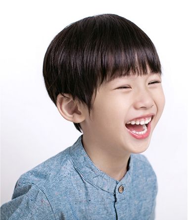 韩国蘑菇头小男孩图片