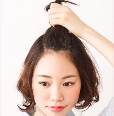 玩发型 扎头发 短发最简单扎辩方法 中短发扎辩大全中 短发扎辫发型