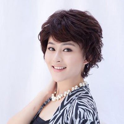 日本中年女性发型短发卷发 女生发型 短发 卷发 中年