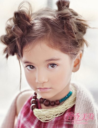 8岁女孩发型小女孩图片