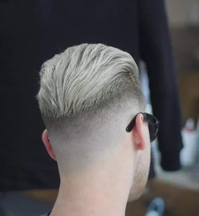 男明星发型 权志龙后脑勺发型 男生后脑勺发型图片米白色渲染的短发