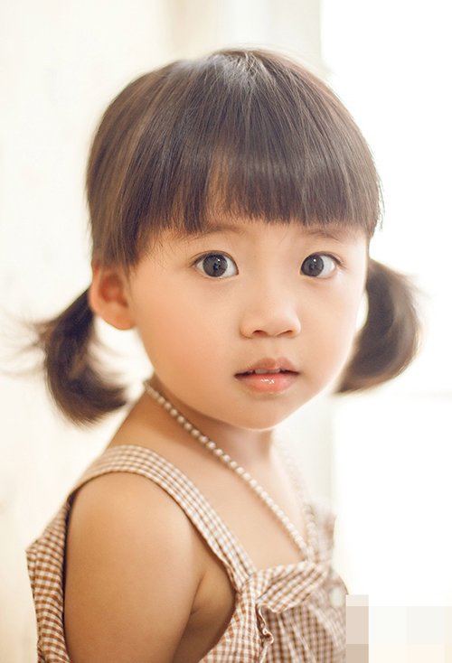 2岁小女孩短发发型图片