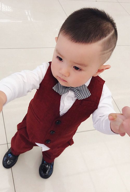 一周岁男宝宝适合啥发型 家有小王子剪短发图片