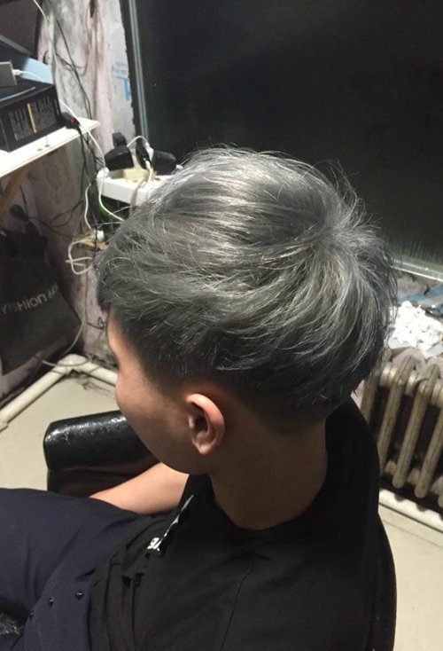 男生最新木灰色头发大全 超有特效木灰色成焦点