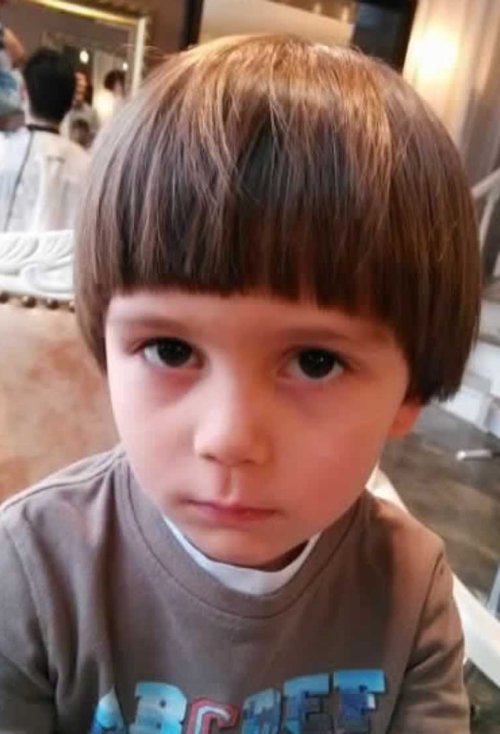 2岁男宝发型锅盖头图片